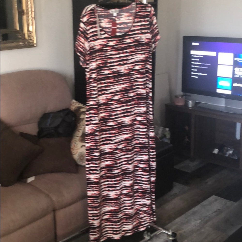maxi dress, shirt sleeves